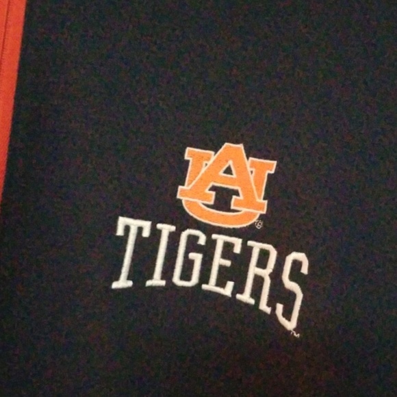 Auburn University Under Armour zippered pull over - Picture 2 of 4